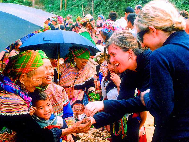 Private Sapa Tour to Bac Ha Market (Love Market) 1 Day