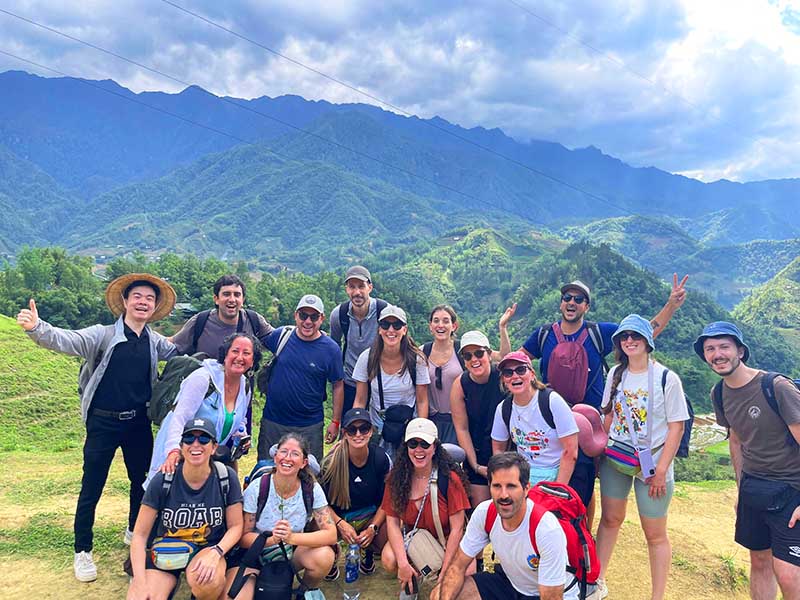 Sapa Package Tour 4 Days 3 Nights: Hanoi - Halong Bay - Sapa